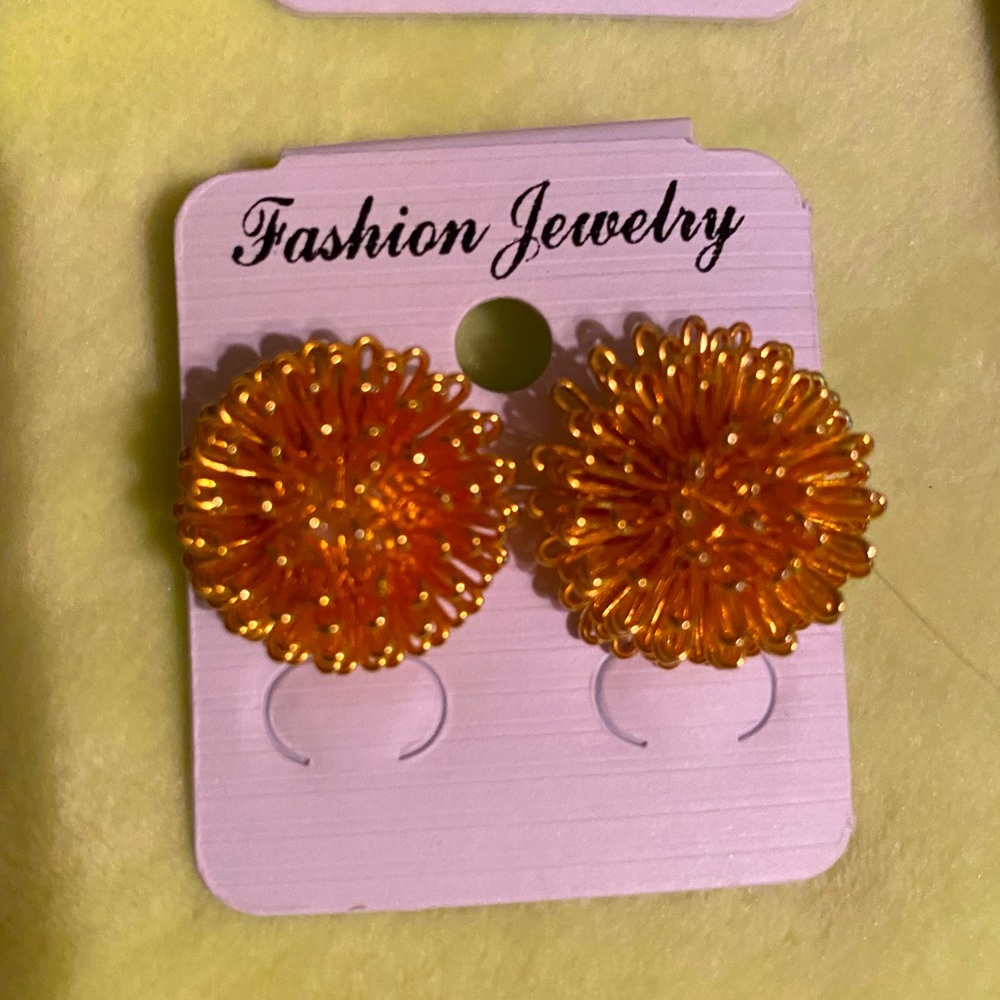 Gold earrings